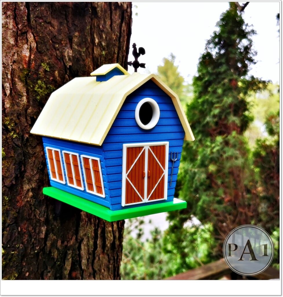 Barn Birdhouse